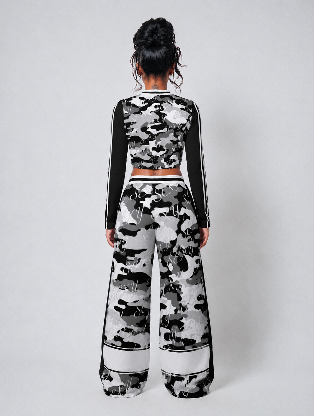 Chaos Chic Camo Set.(Black)